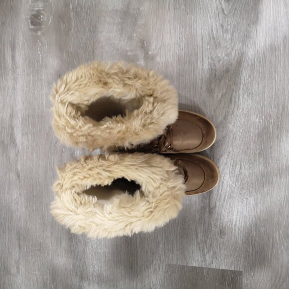 Vibram Sole Ladies Size 37 (approx. 6.5 - 7 US) Tan Boots - Picture 6 of 11